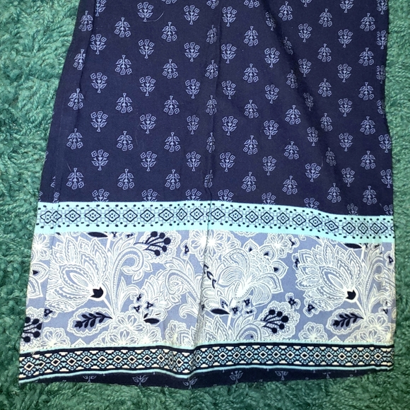 Printed Flowy Capris - Picture 3 of 3